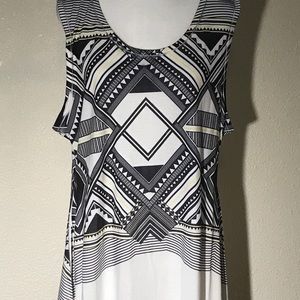 Geometric Tunic In Black And White